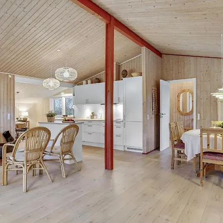 Ferienhaus Four-bedroom In *