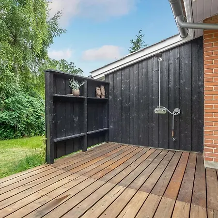 4 Bedroom Beautiful Home In Stege * Stege