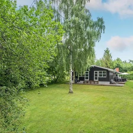 Holiday home 4 Bedroom Beautiful Home In Stege Stege