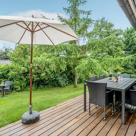 Pet Friendly In With Wifi Holiday home Stege