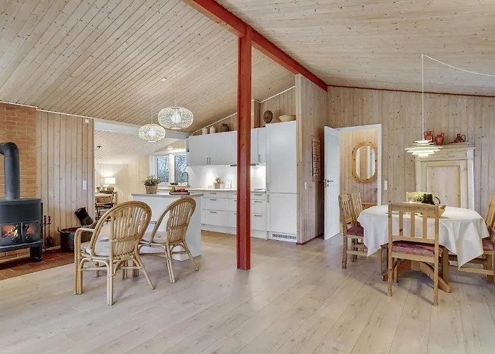 Σπίτι διακοπών Four-bedroom In *